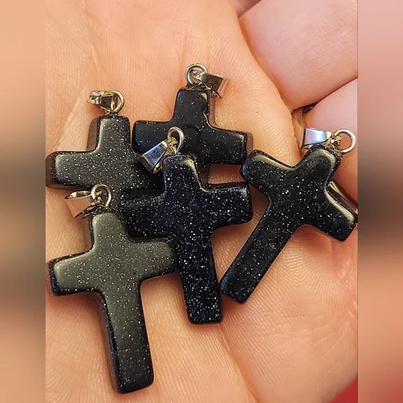 Blue Sandstone Cross Pendant Crystal Jewlery Necklace - Picture 2 of 3